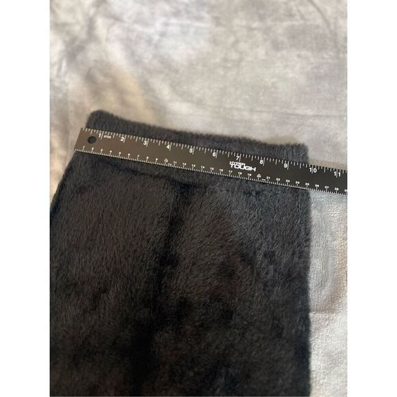 Revolve SER.O.YA Skirt Womens Sz XXS Black A-Line Midi Fuzzy Knit Elastic Waist - Picture 3 of 5
